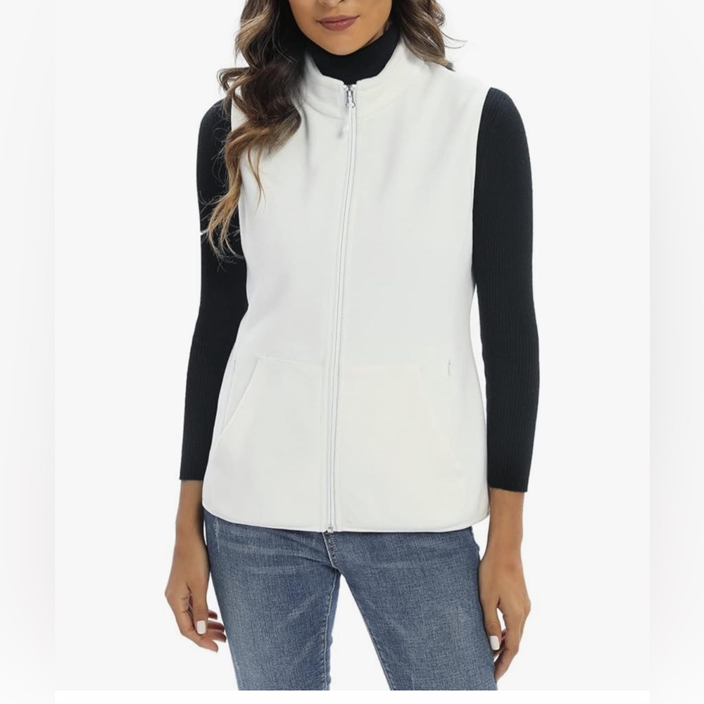 NWT Women's Vest w/pockets